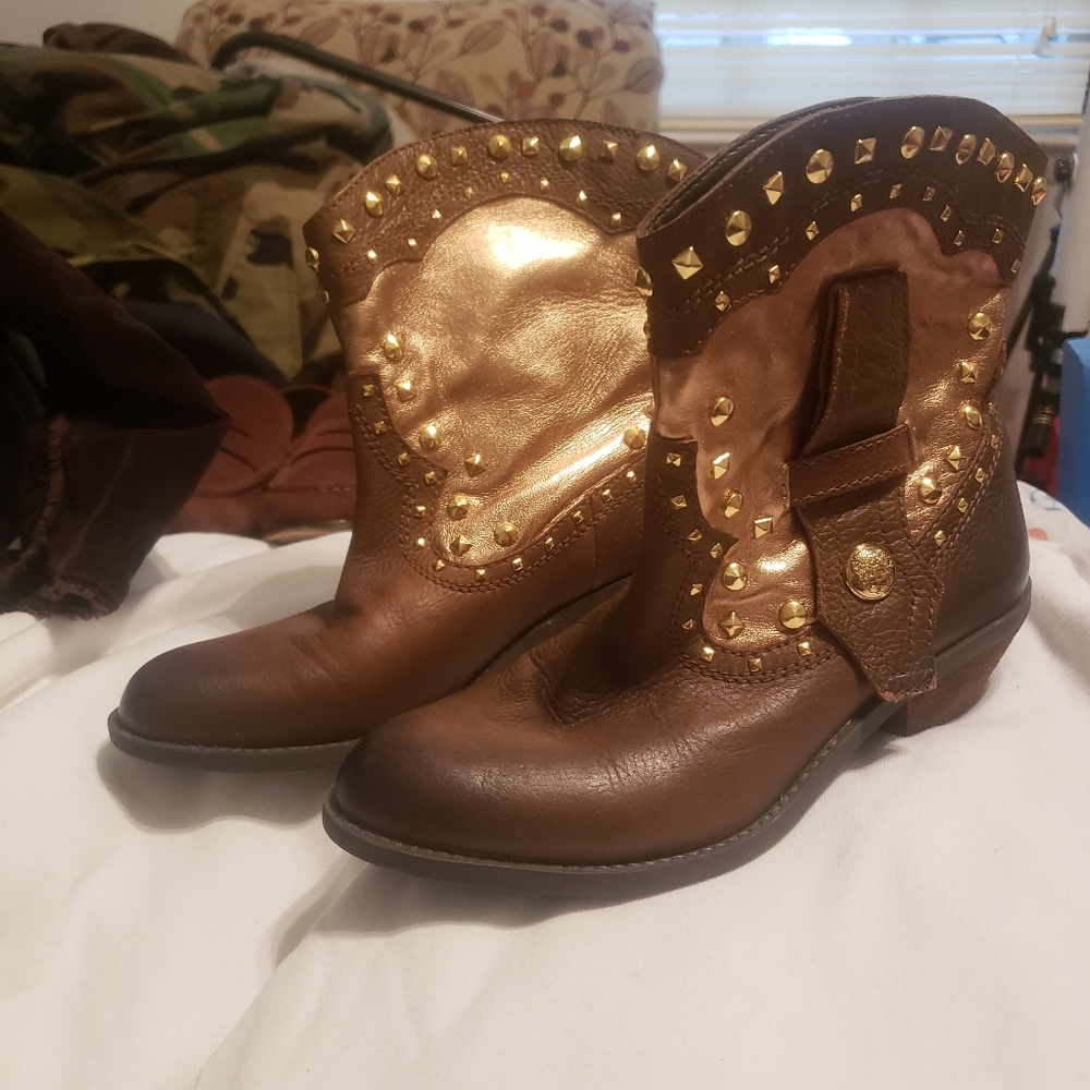 VINCE CAMUTO BOOTS